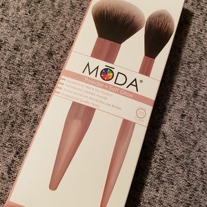 Luxie and Moda makeup brush sets